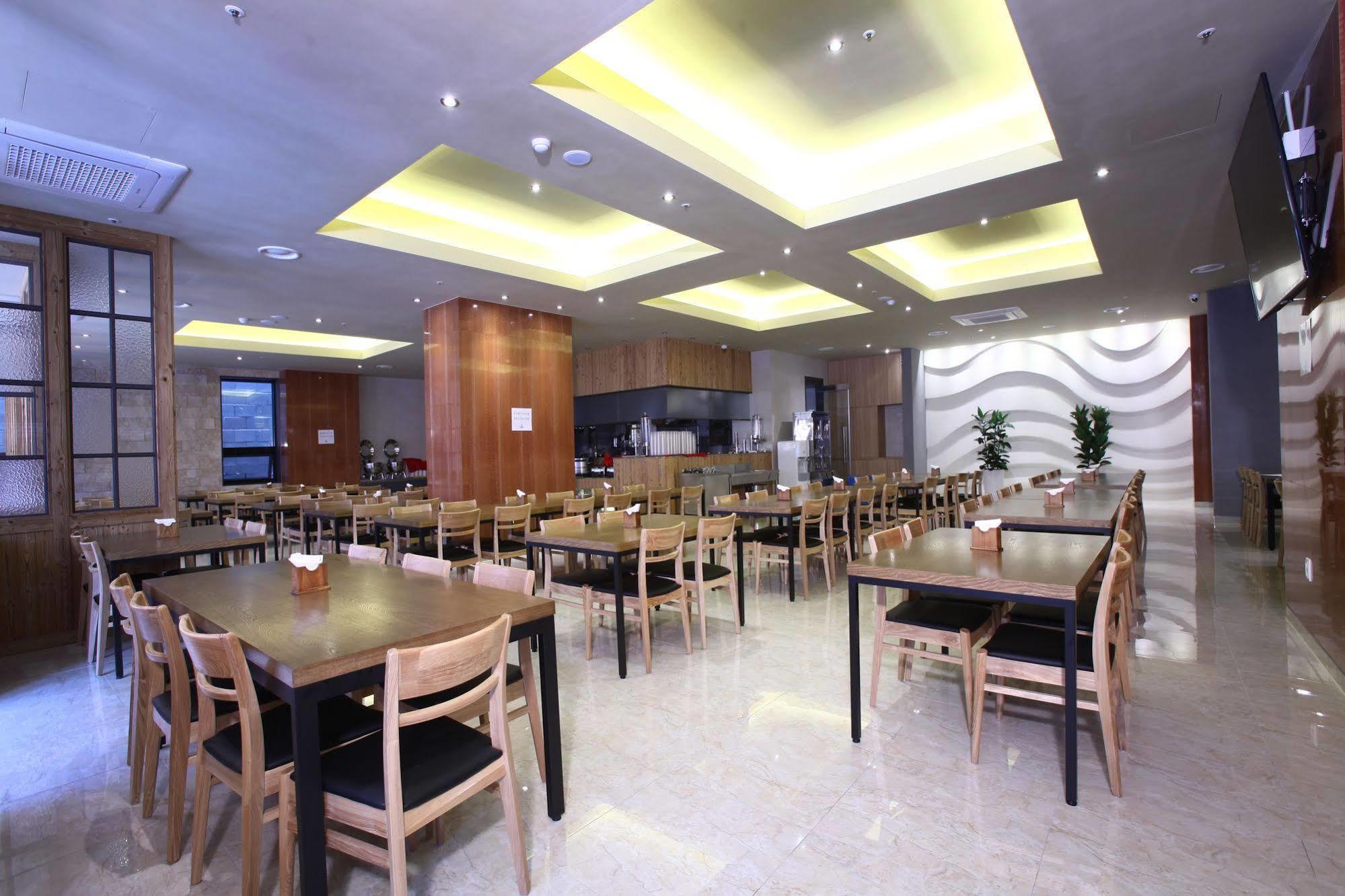 Hotel Sopra Incheon Cheongna Екстериор снимка