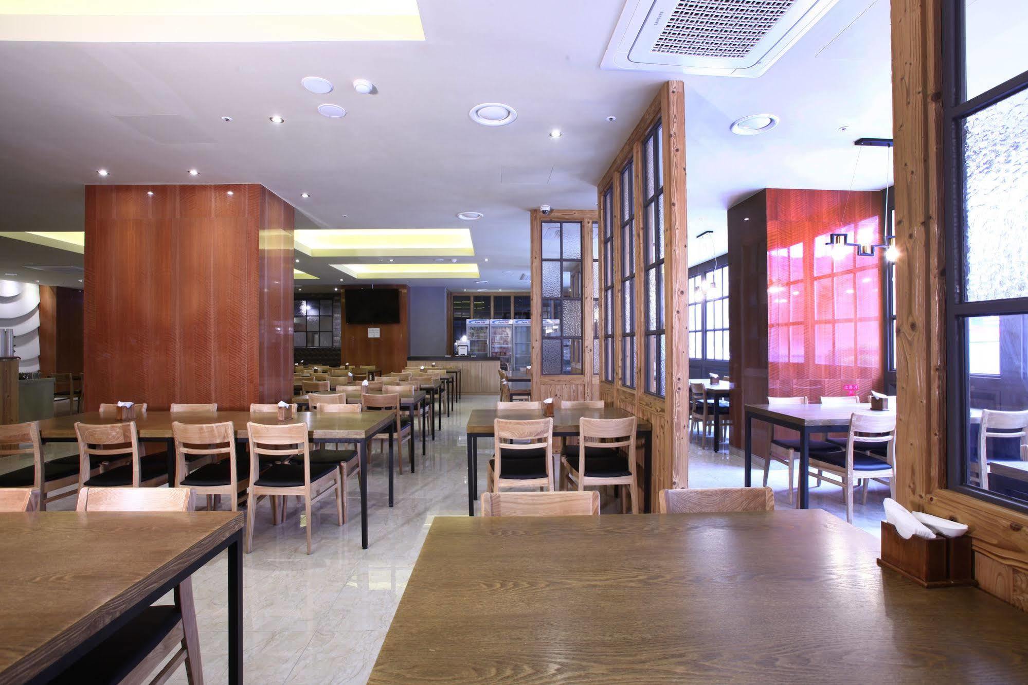 Hotel Sopra Incheon Cheongna Екстериор снимка