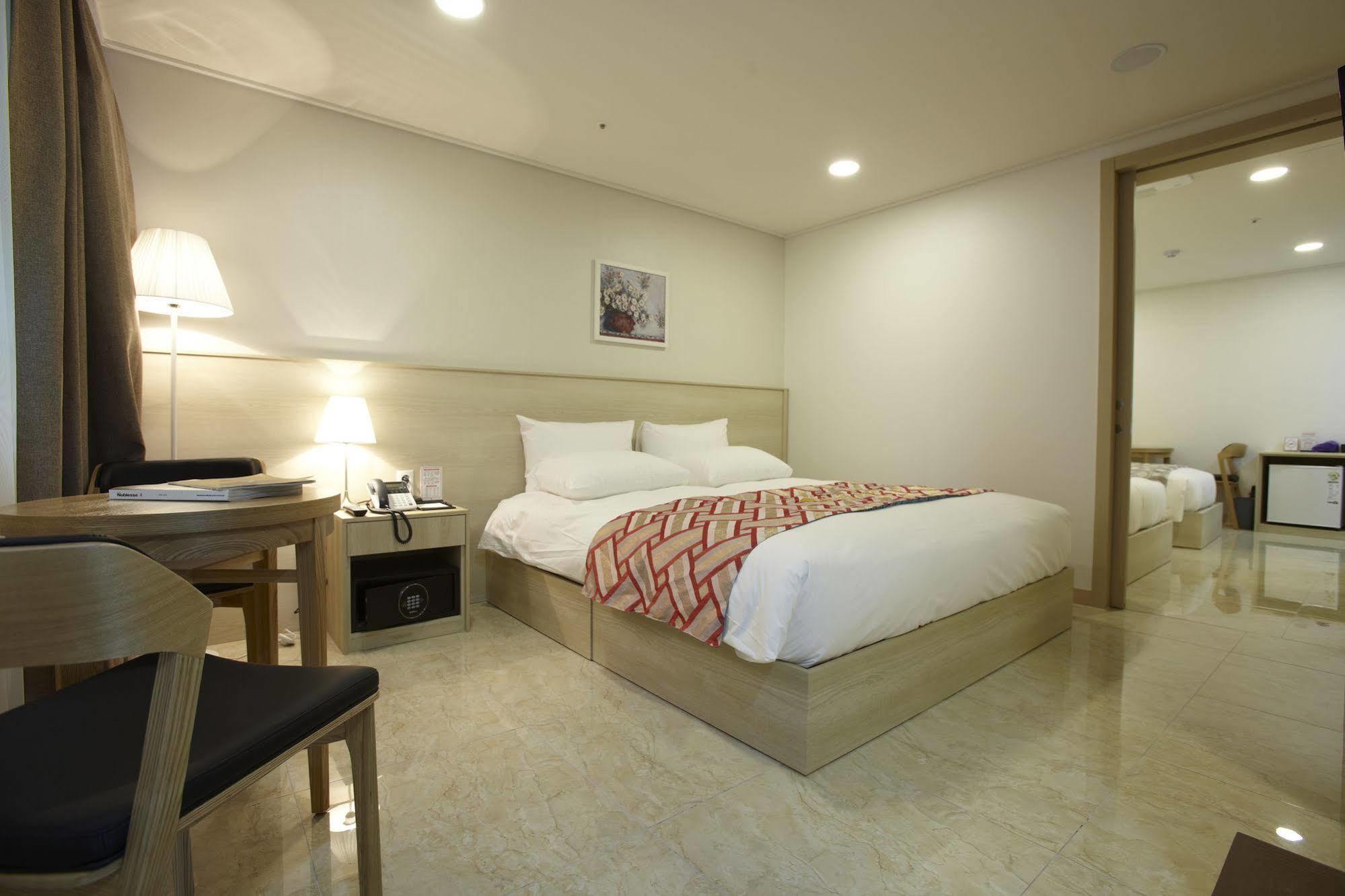 Hotel Sopra Incheon Cheongna Екстериор снимка