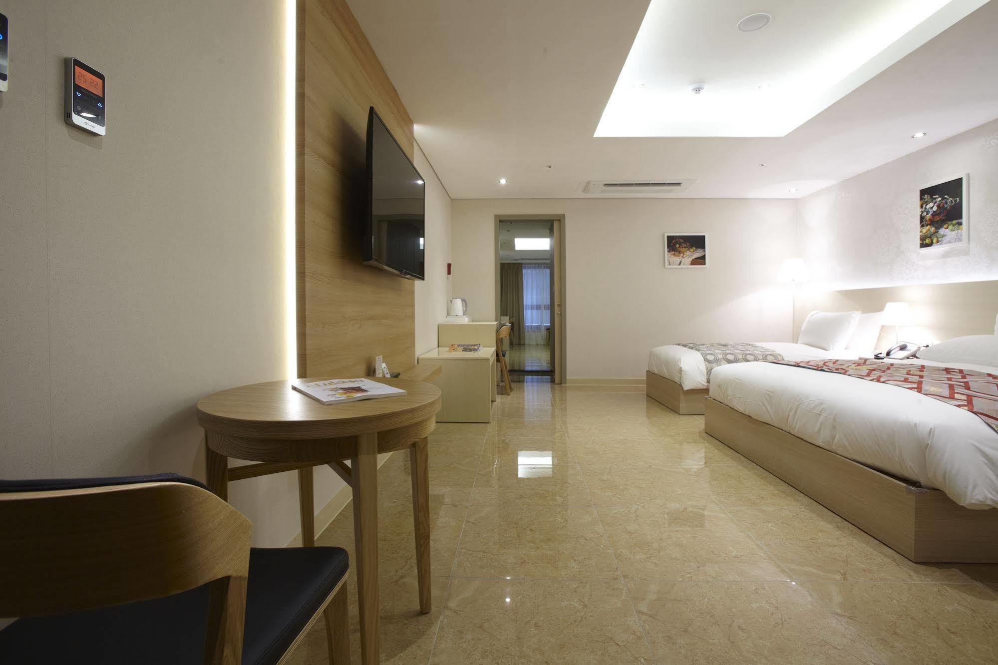 Hotel Sopra Incheon Cheongna Екстериор снимка