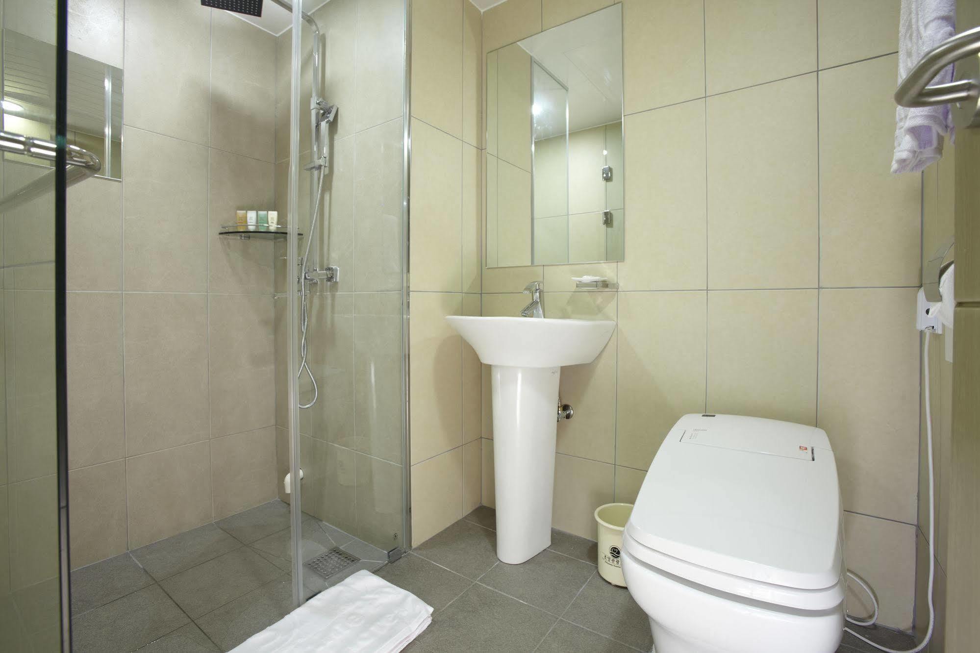 Hotel Sopra Incheon Cheongna Екстериор снимка