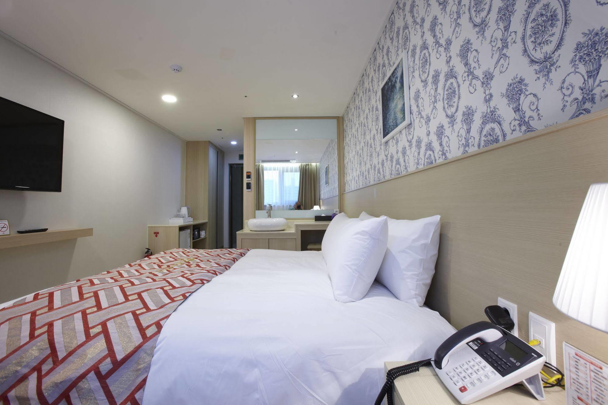 Hotel Sopra Incheon Cheongna Екстериор снимка